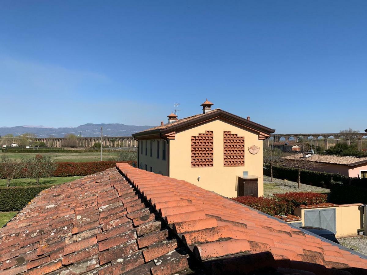 Affittacamere Agli Archi Capannori Exterior foto